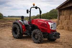 McCormick X4.090F PLAT Specialty Tractor 90 HP